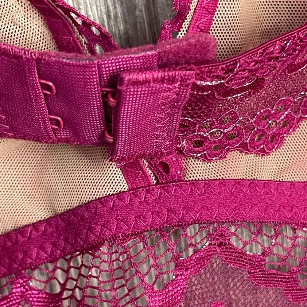Frederick’s of Hollywood Caroline Lace & Mesh Lined‎ Bralette 1X Fuchsia NWT